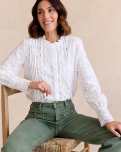 Chemise brodée blanche