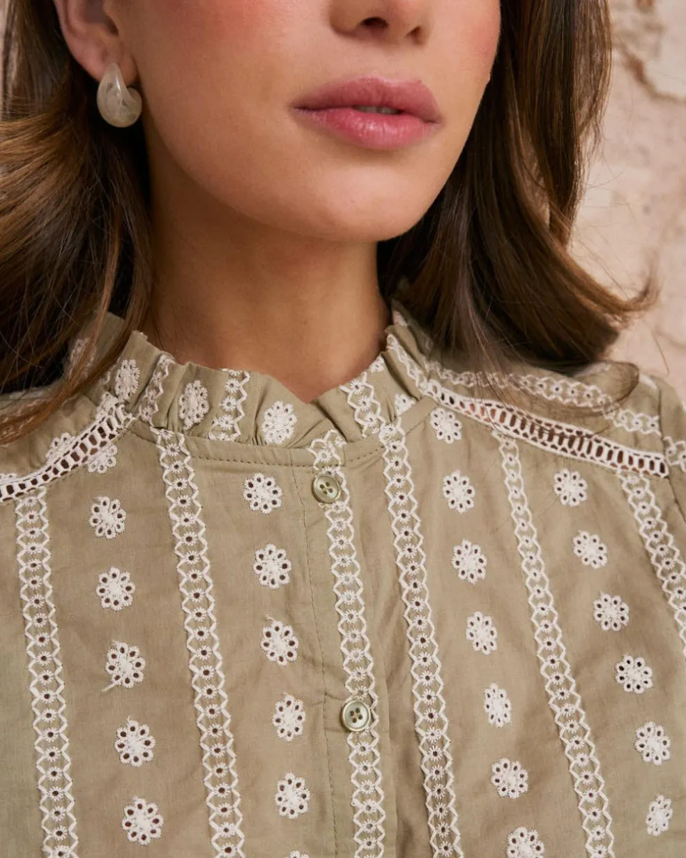 Elle Blouse Broderie Florale